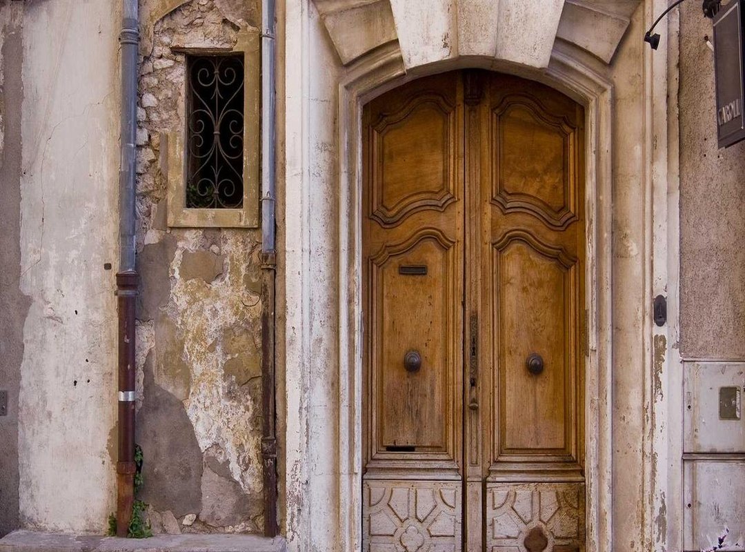 What's on the Menu: Popular Choices and Local Favorites